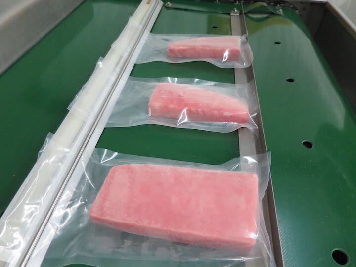 frozen yellow fin tuna saku (2)